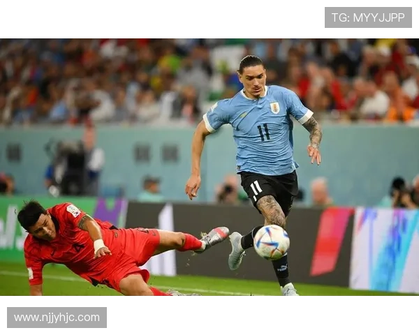 伊萨克与努涅斯：稳定输出型与冲击型前锋模板对比